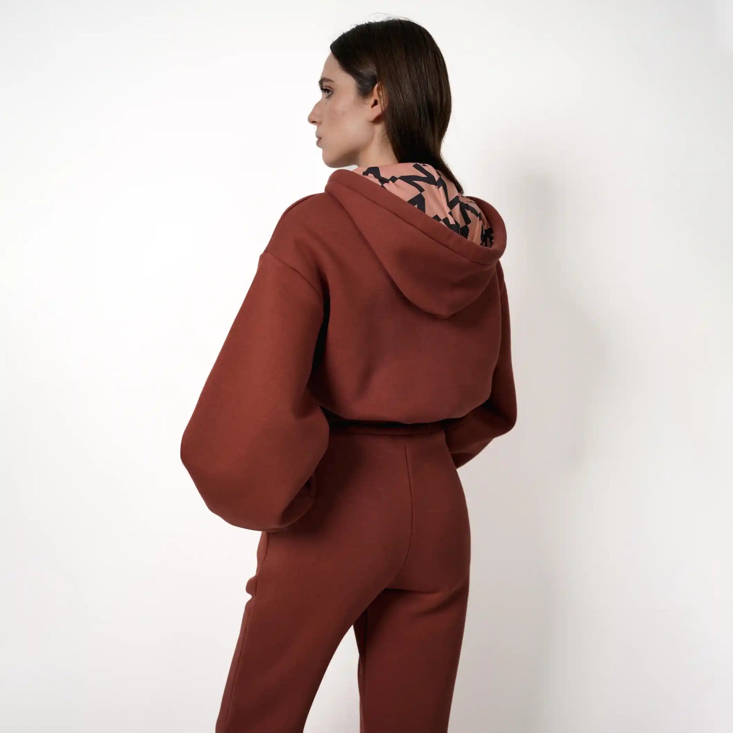 TRACKSUIT 2.30